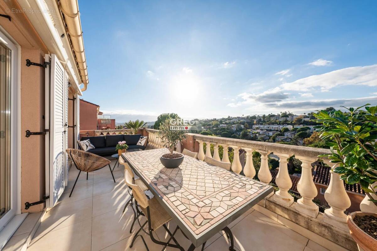 Appartement à VILLENEUVE-LOUBET