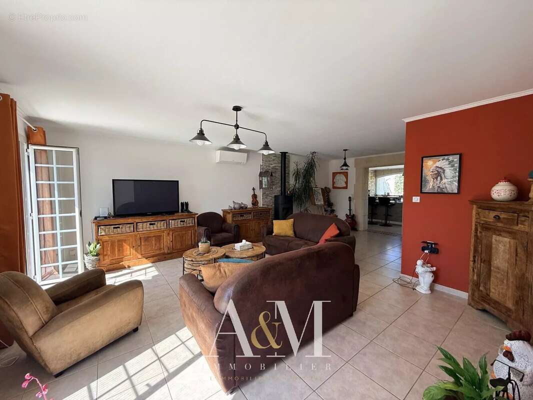 Villa T6 de 163 m² sur 576 m² - photo 11