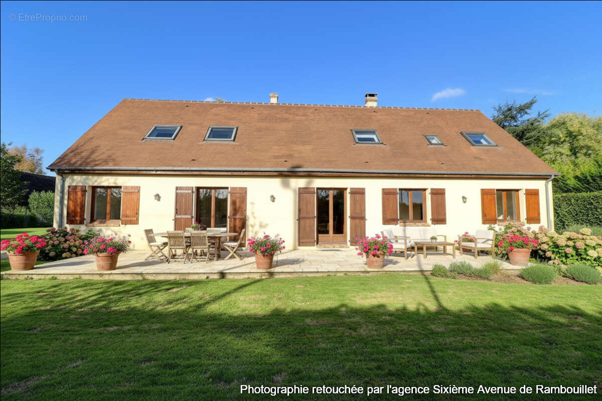 Maison à THOIRY