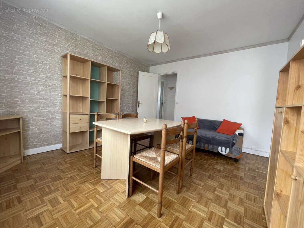 Appartement à MONTROUGE