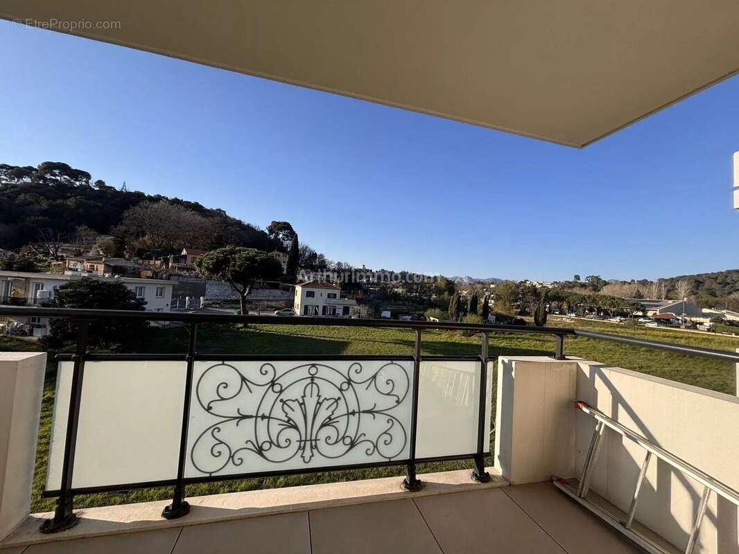 Appartement à VILLENEUVE-LOUBET