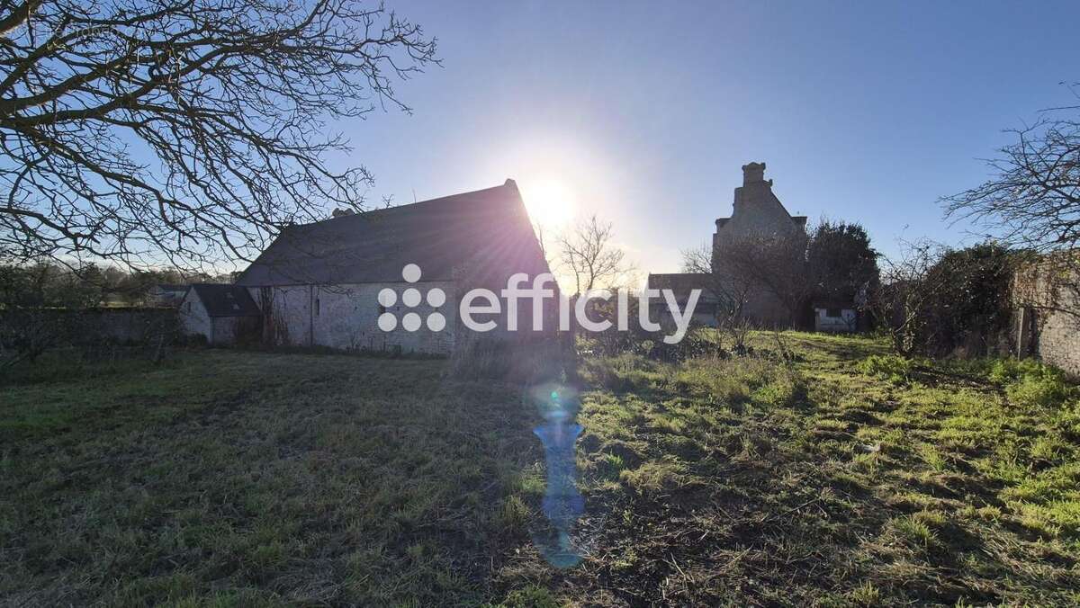 Maison à VIENNE-EN-BESSIN