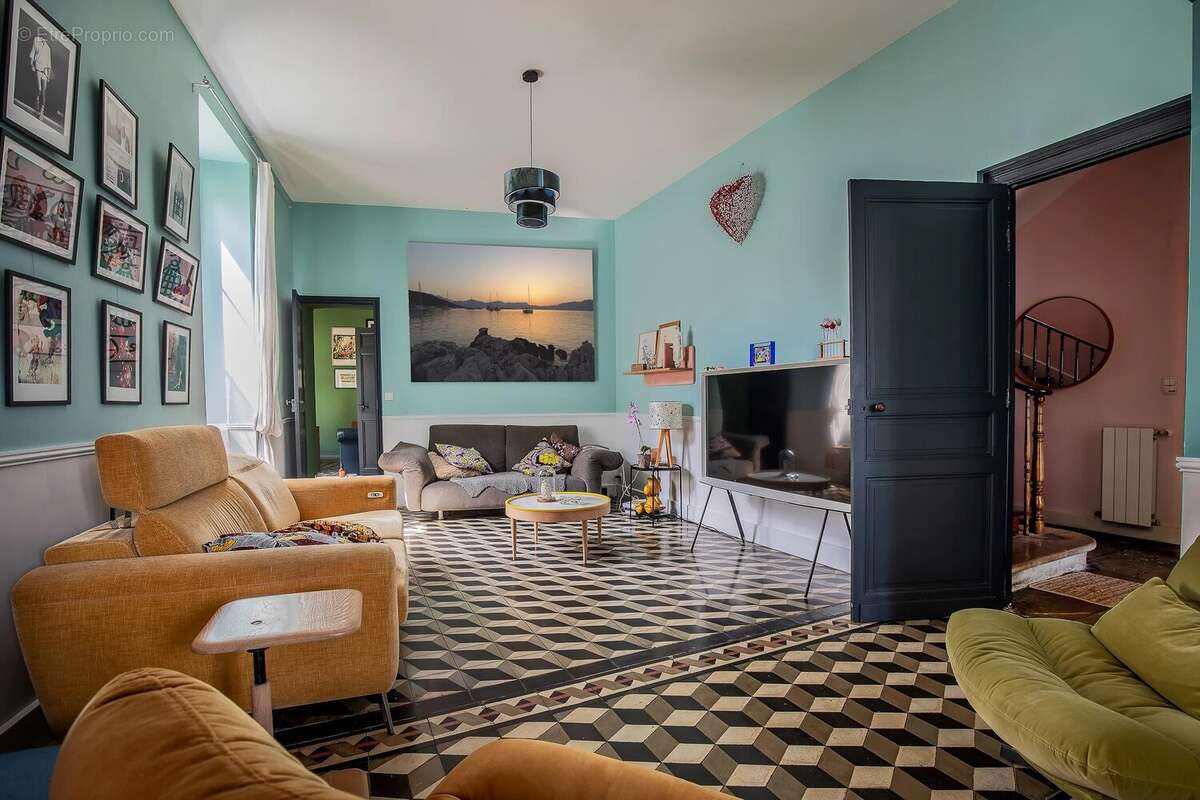 Maison à POUILLON