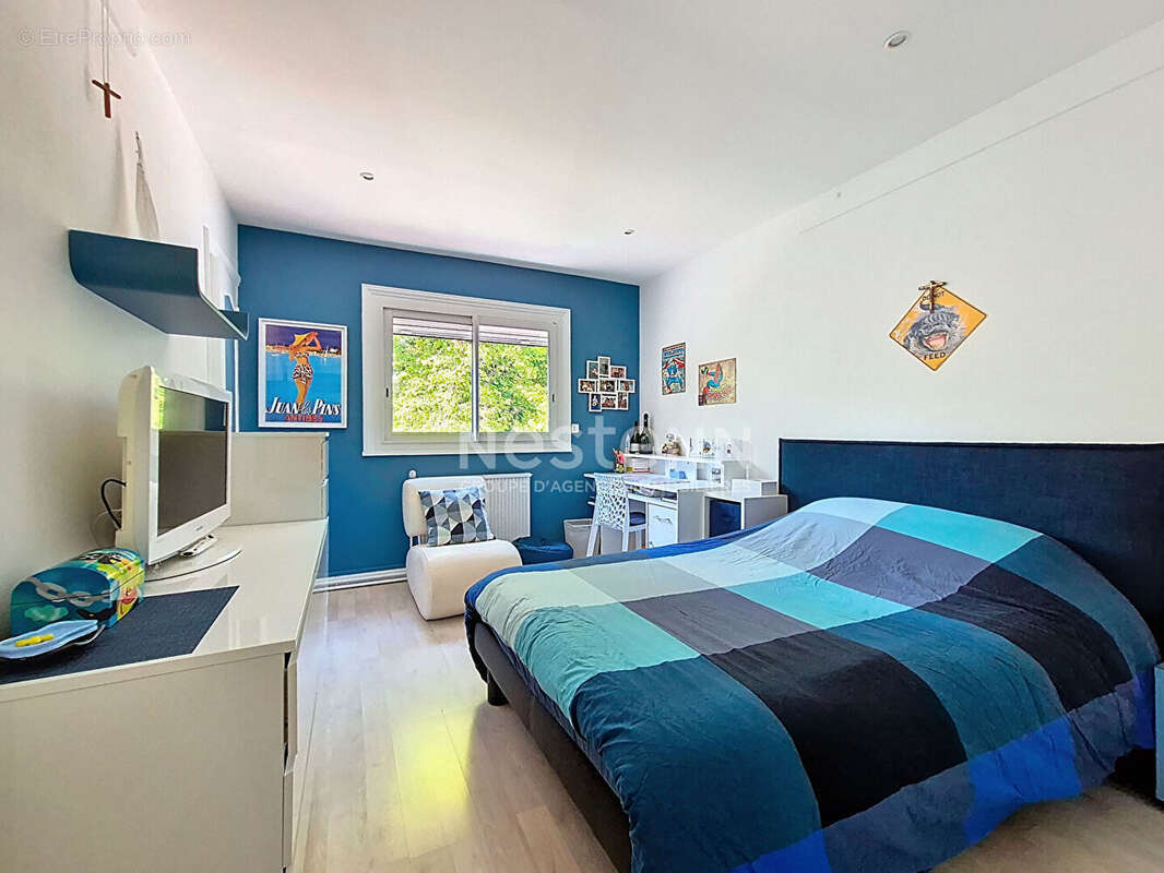 Maison Lamorlaye 7 pièce(s) 226 m2, parc 4000 m² avec piscine chauffée - photo 13