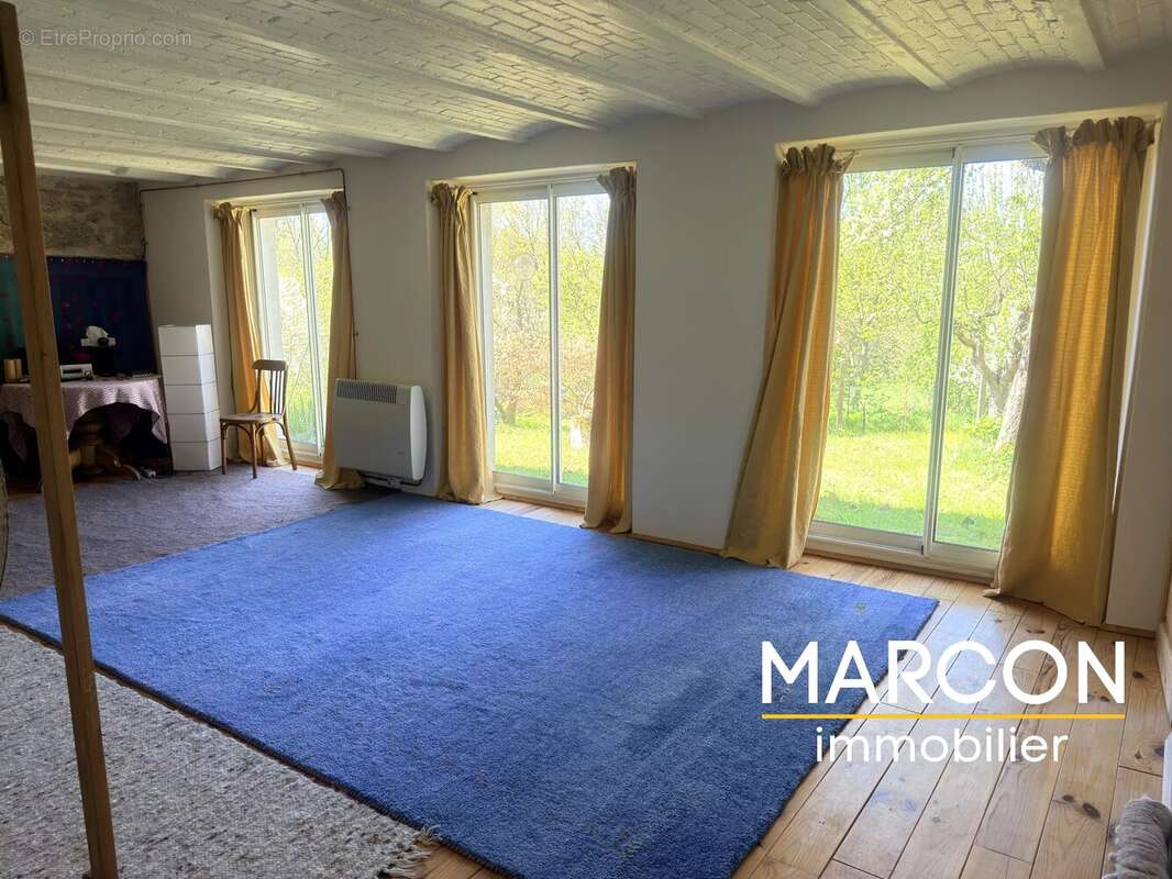 Maison à CHATELUS-MALVALEIX