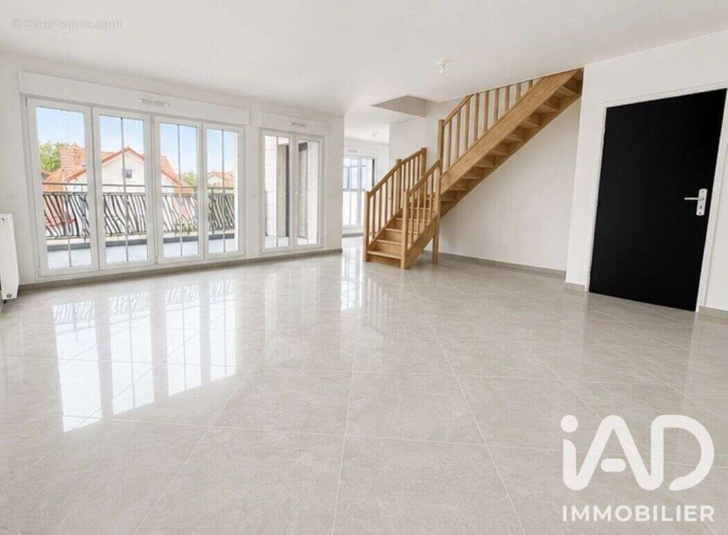 Photo 3 - Appartement à LE PERREUX-SUR-MARNE