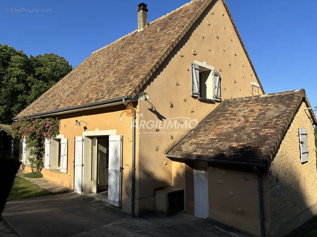 Maison à THORIGNE-SUR-DUE