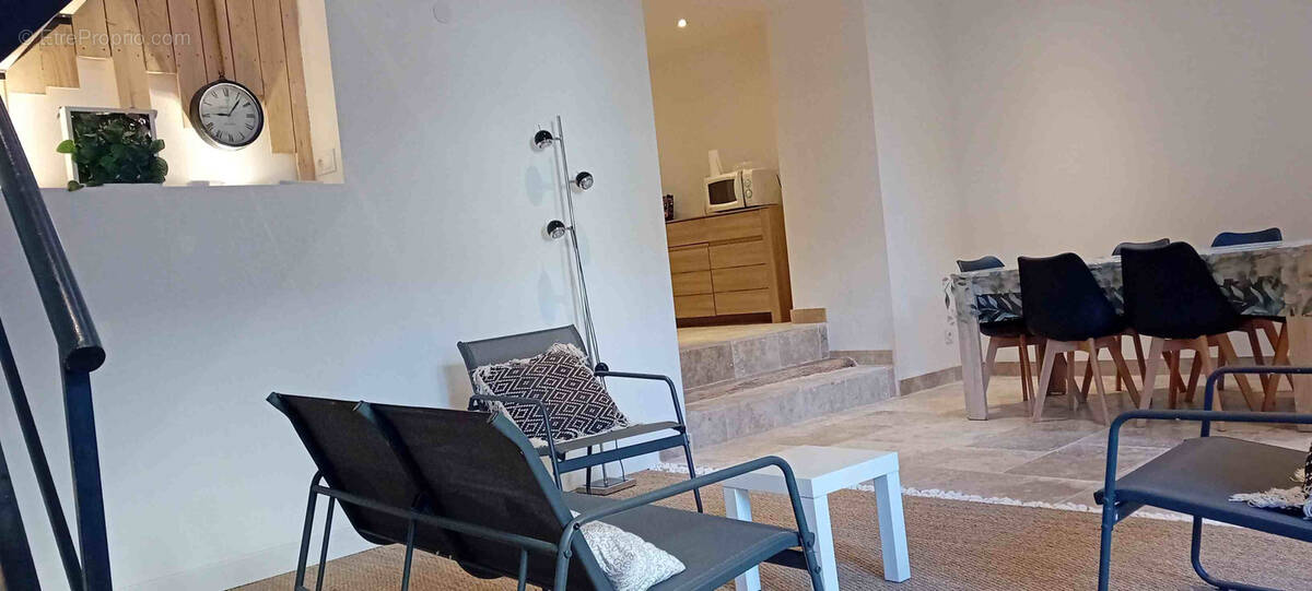 Appartement à L'ISLE-SUR-LA-SORGUE