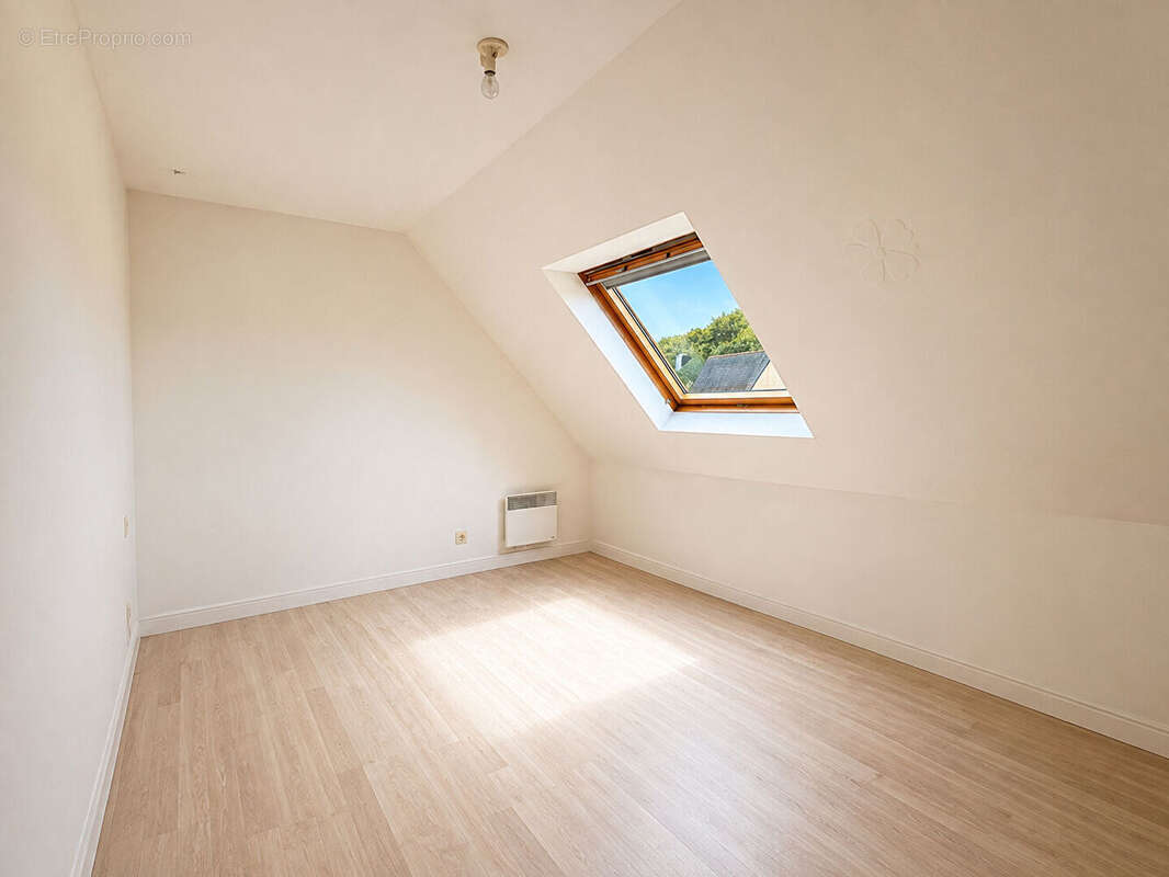 A vendre - Maison Plougonven 80 m2 4 pièces - photo 5