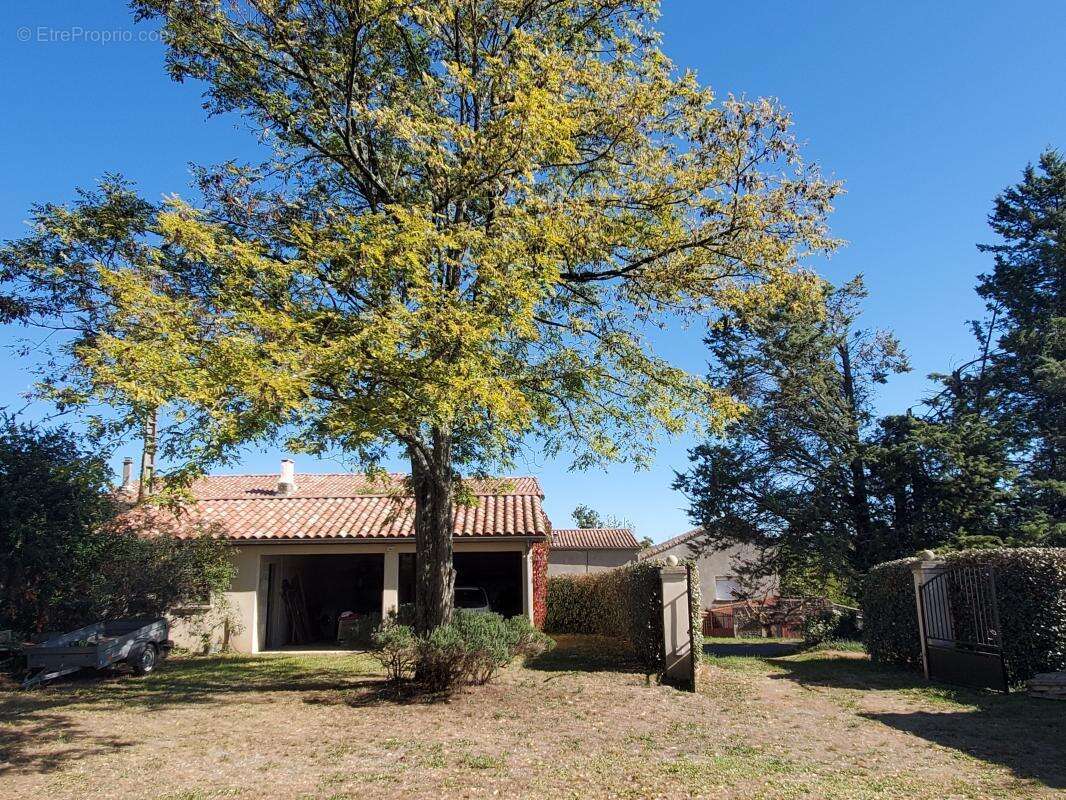 Maison à LAURAC-EN-VIVARAIS
