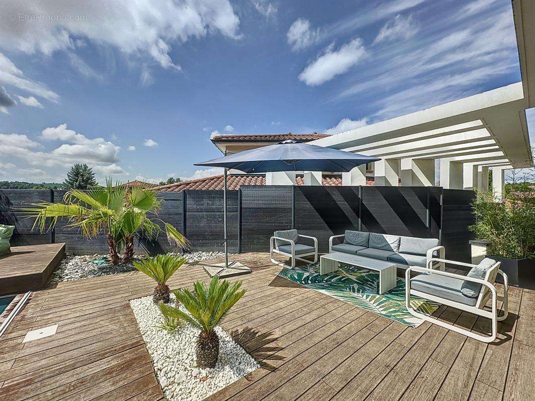 Maison à SAINT-SYMPHORIEN-D&#039;OZON