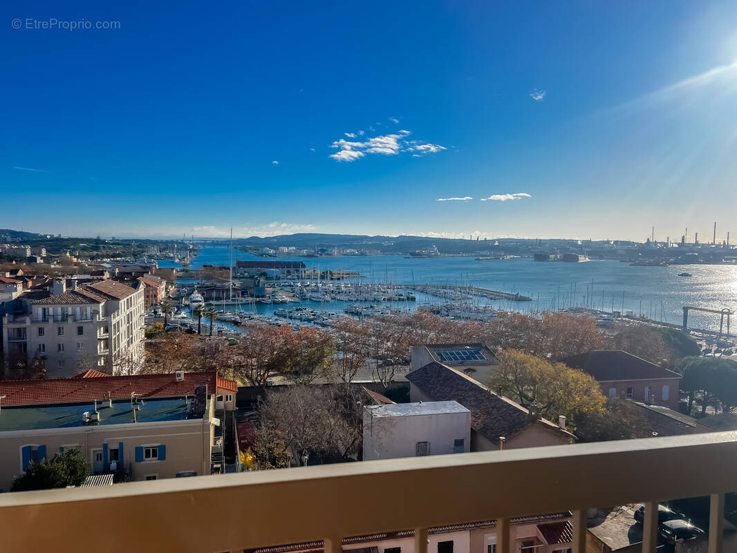 Appartement à PORT-DE-BOUC