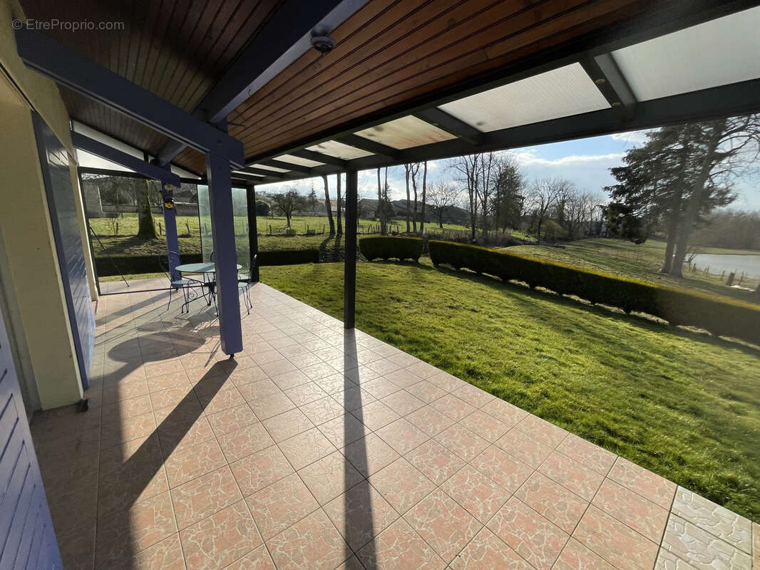 Maison à LES HAUTS-DE-CHEE