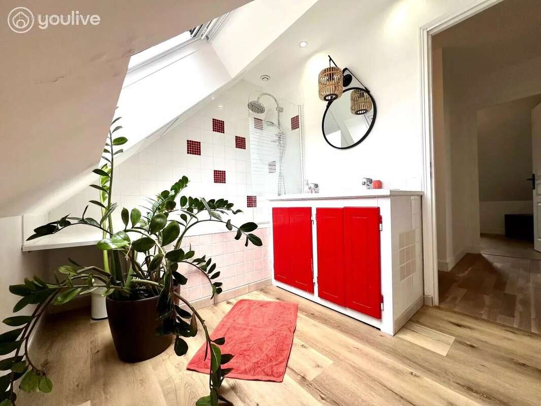 Maison de charme et confort d'une piscine intérieure - photo 13