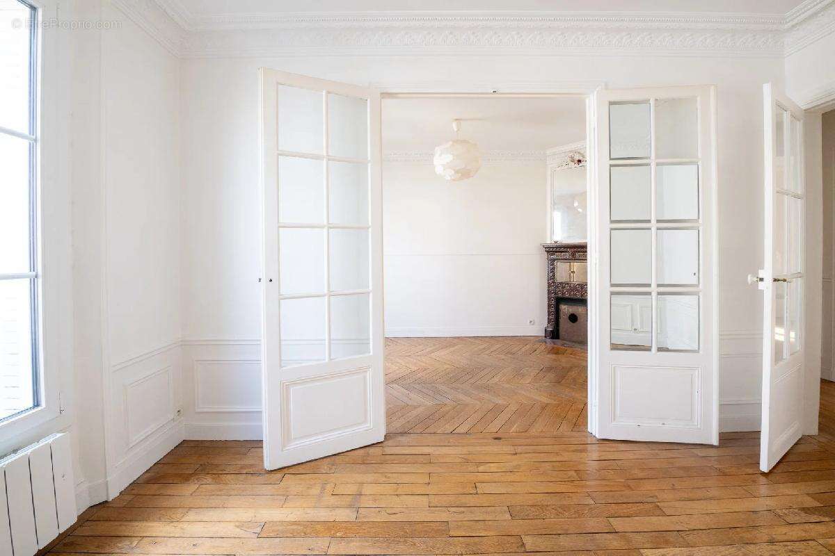 Appartement à PARIS-15E