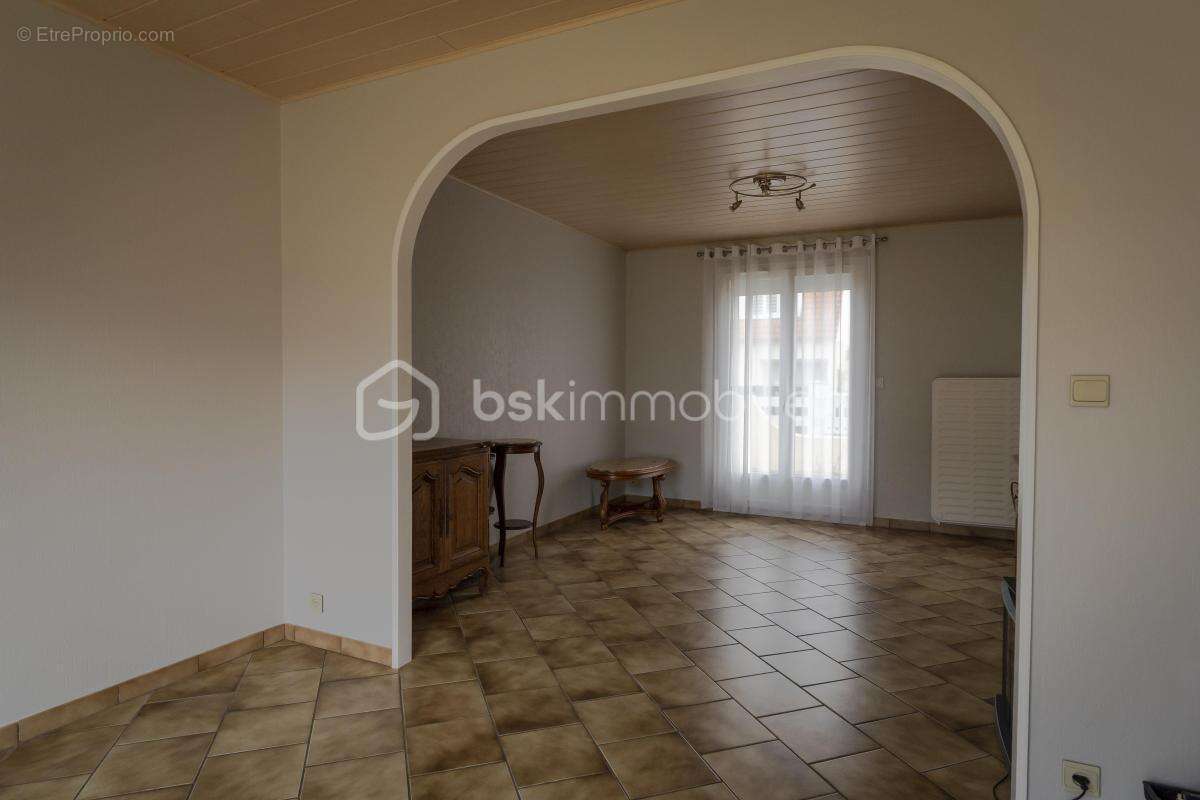 Maison à PONT-DU-CHATEAU