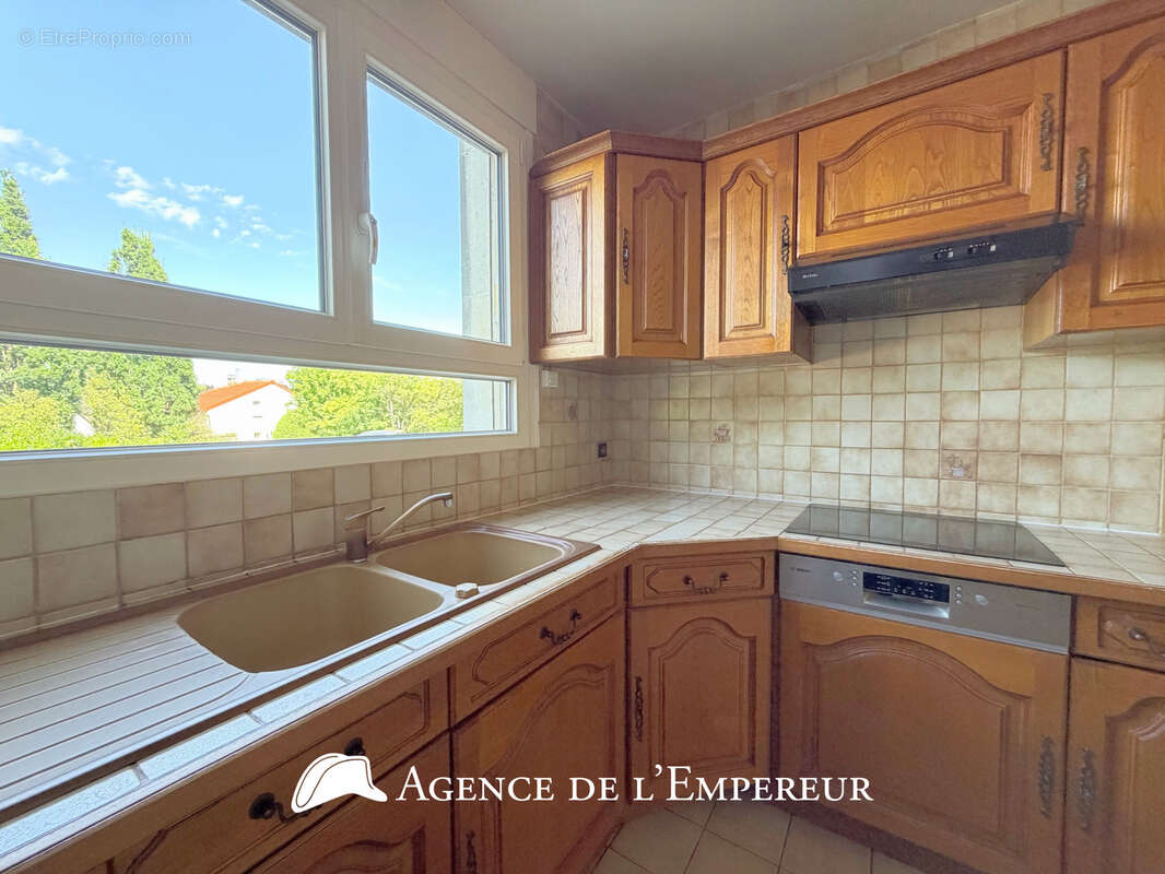 Appartement traversant 5 pièces - Rueil Buzenval - photo 8