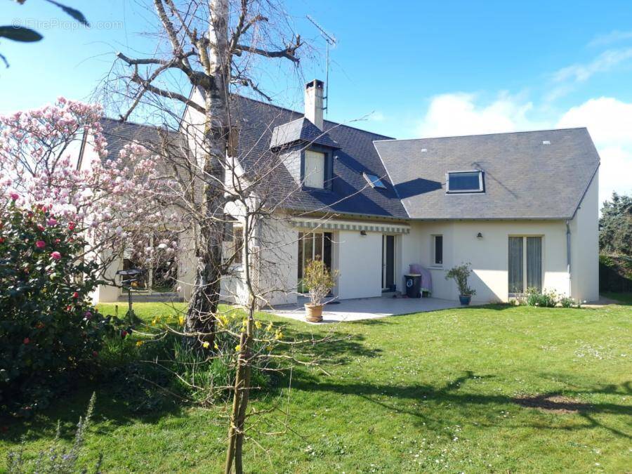 Maison à CHAUFOUR-NOTRE-DAME