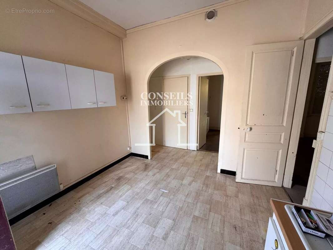 Maison à VILLENEUVE-SUR-YONNE