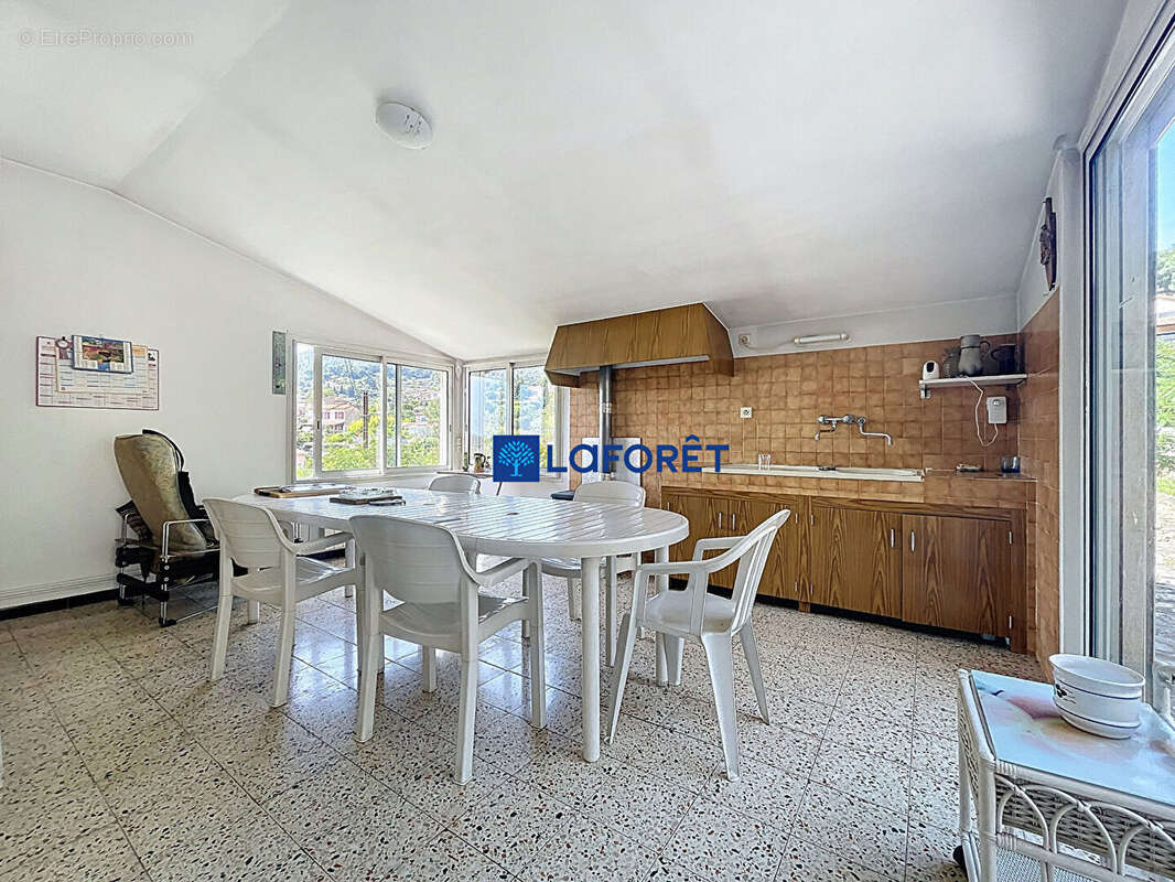 Maison à CARQUEIRANNE