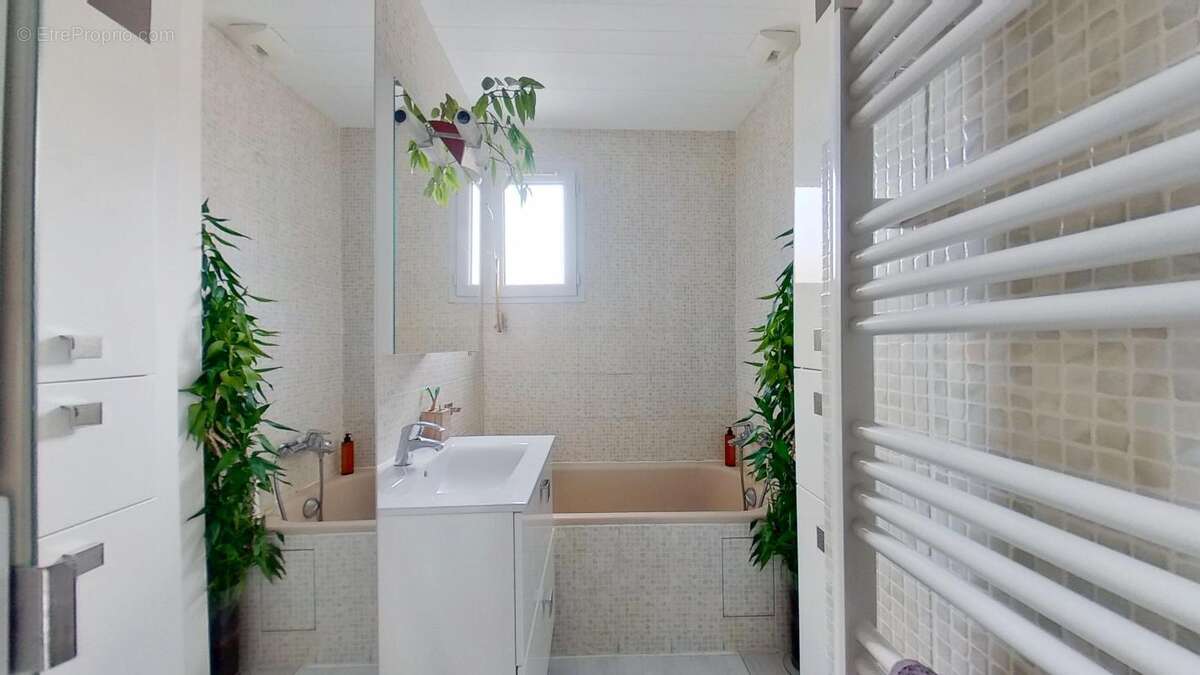 Appartement à LYON-9E