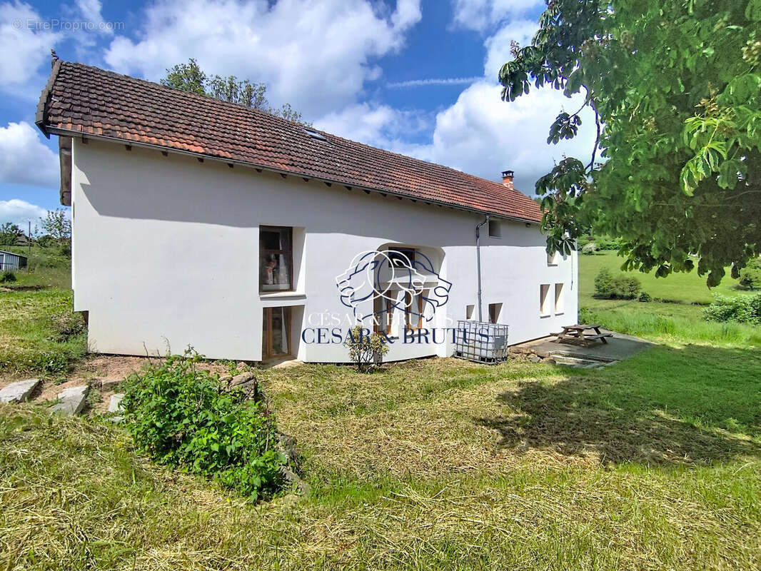 Maison 5 pièces 143 m² à vendre à Aigueperse (69790) - photo 2