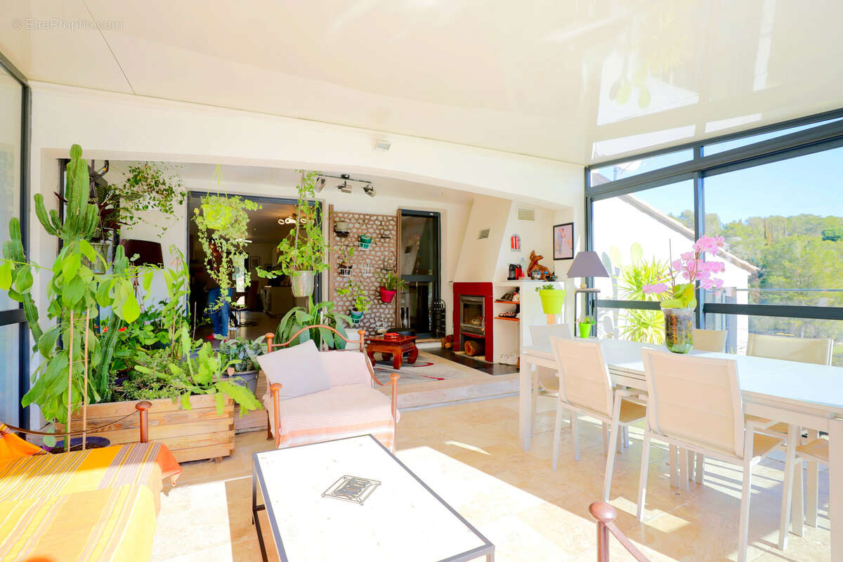 Maison à MEOUNES-LES-MONTRIEUX