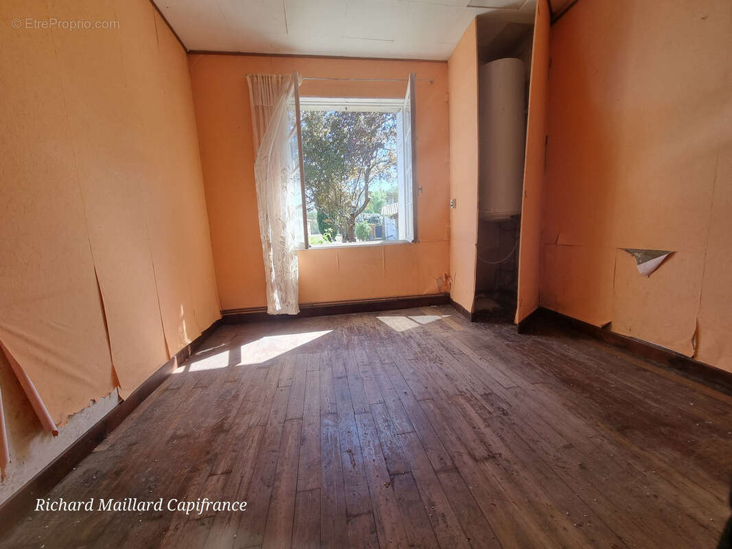 Maison ancienne à rénover + terrain constructible 809 m² — Bressols - photo 11