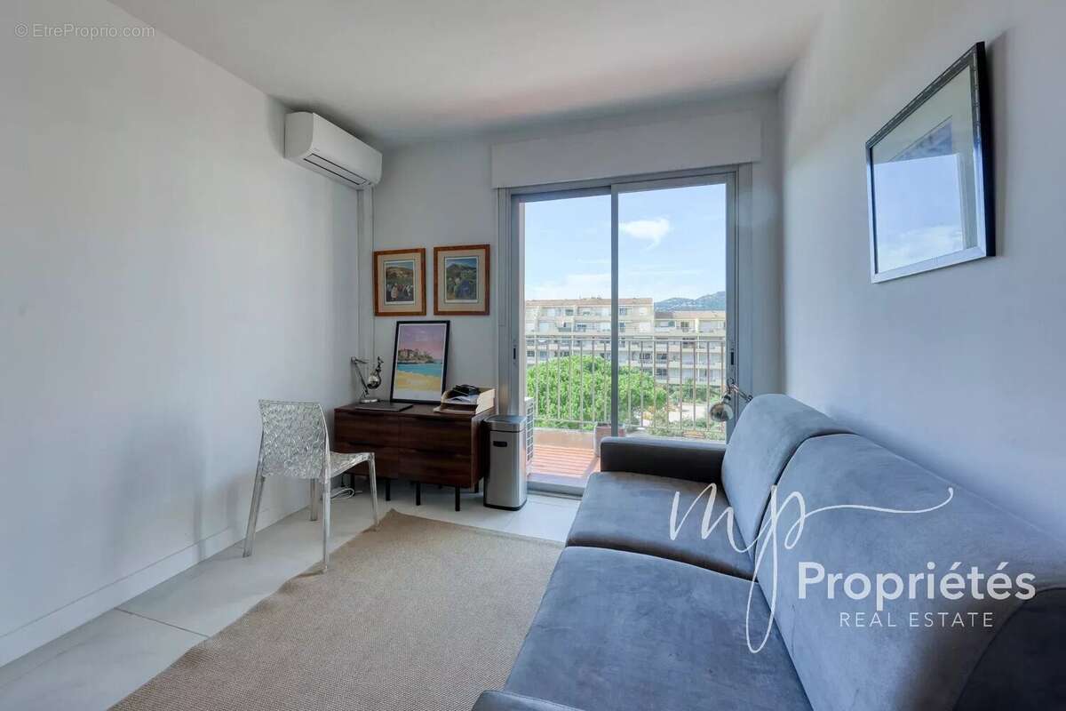 Appartement à HYERES