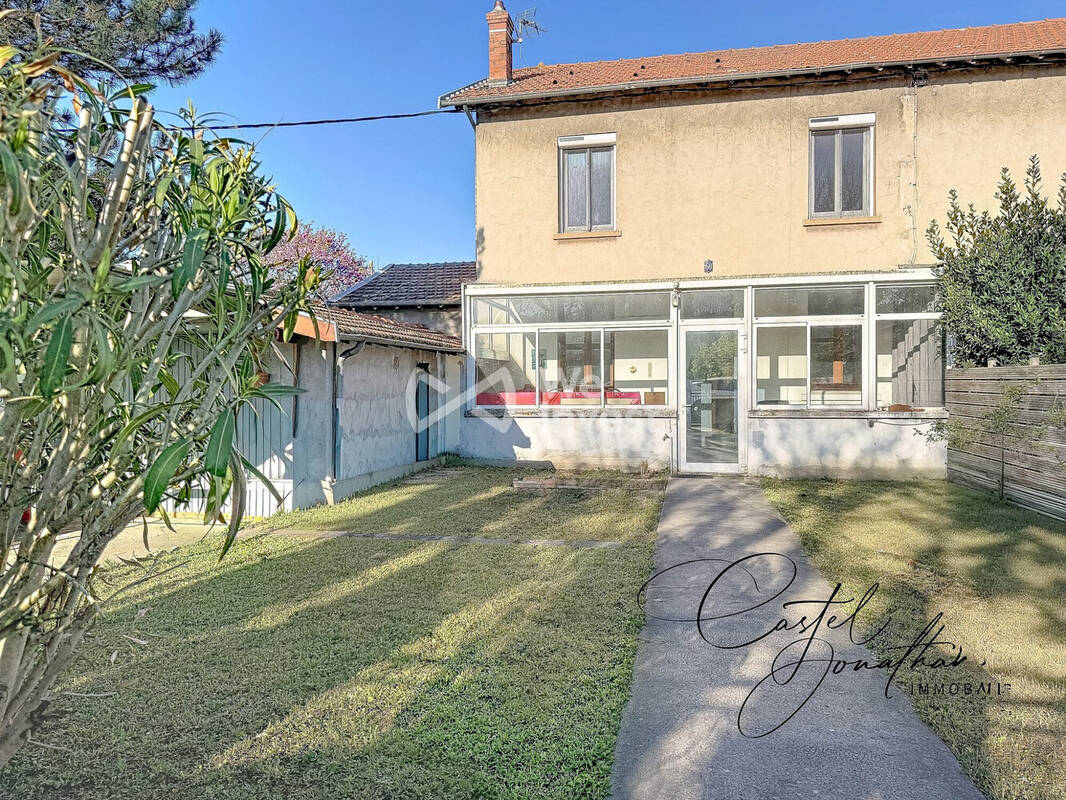 Maison à SALAISE-SUR-SANNE