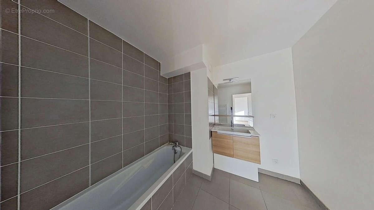 Appartement à TASSIN-LA-DEMI-LUNE