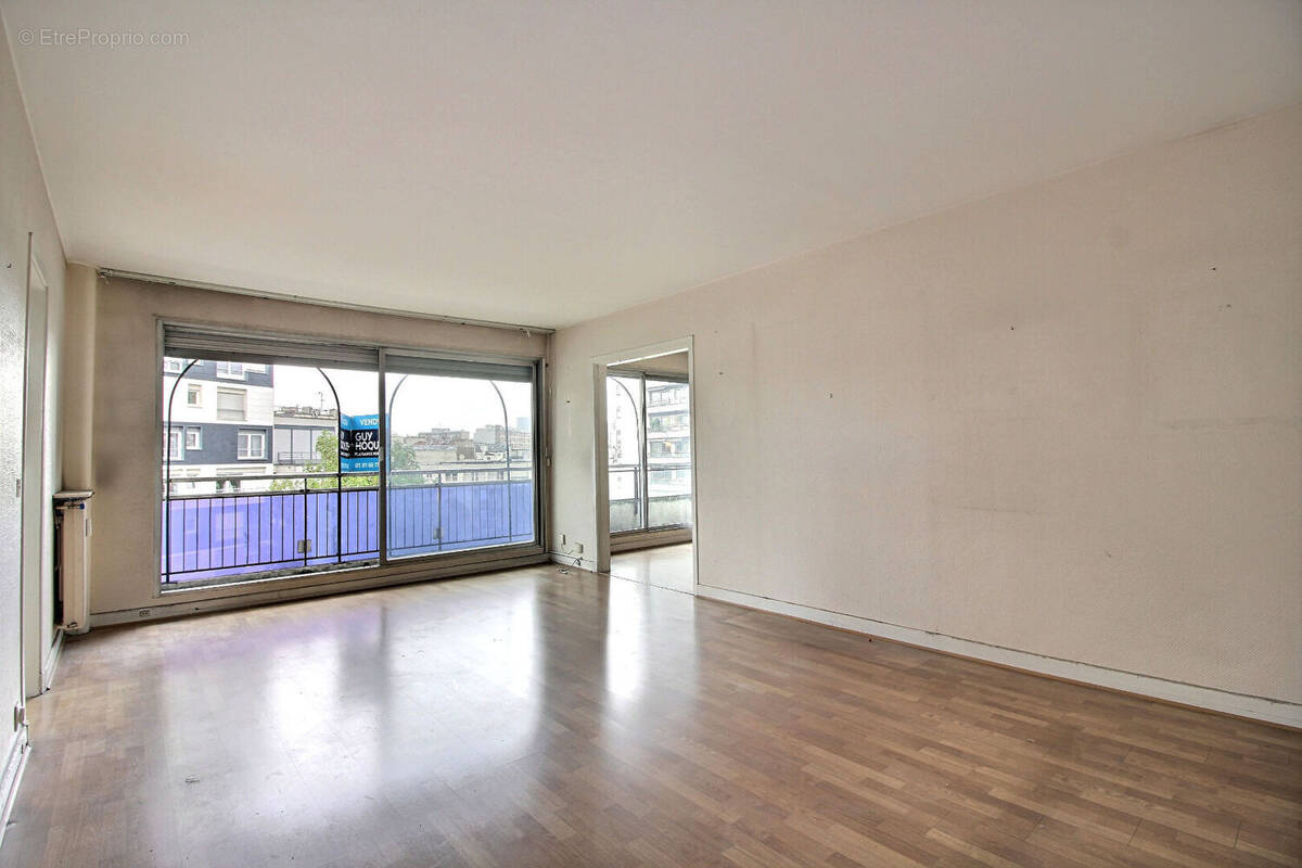 Appartement à PARIS-14E