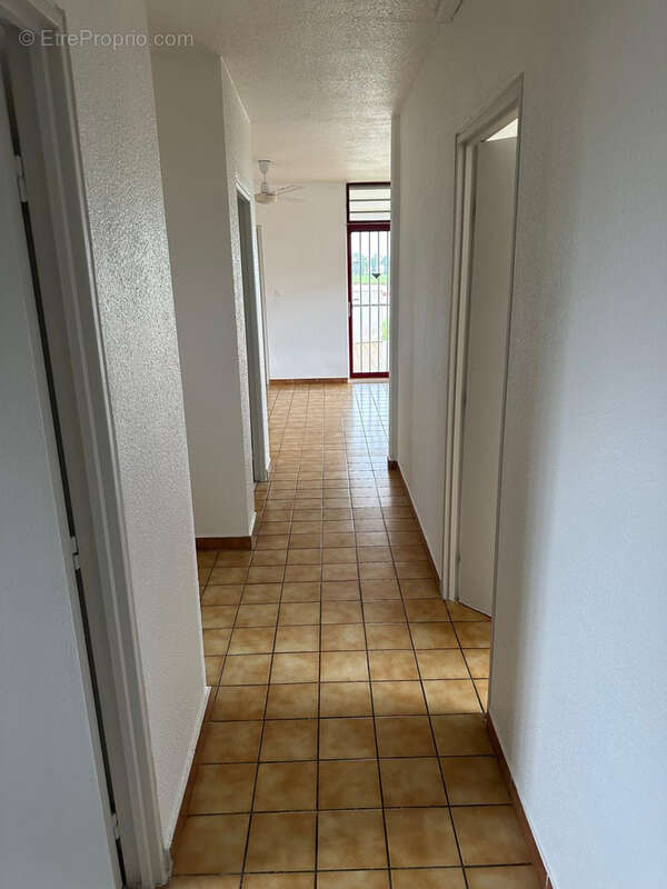 Appartement à KOUROU