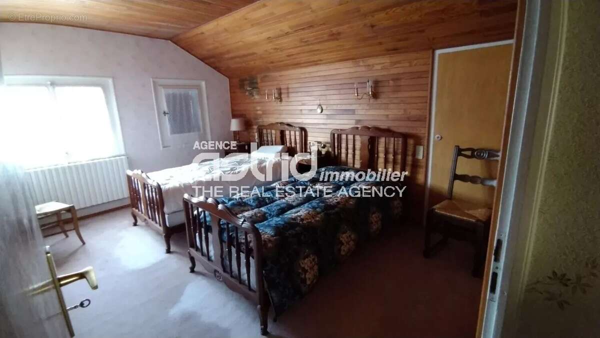 Maison à ARACHES-LA-FRASSE