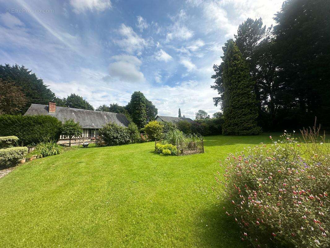 Maison à PONT-L&#039;EVEQUE
