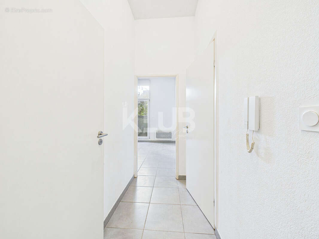 Appartement à MARSEILLE-3E