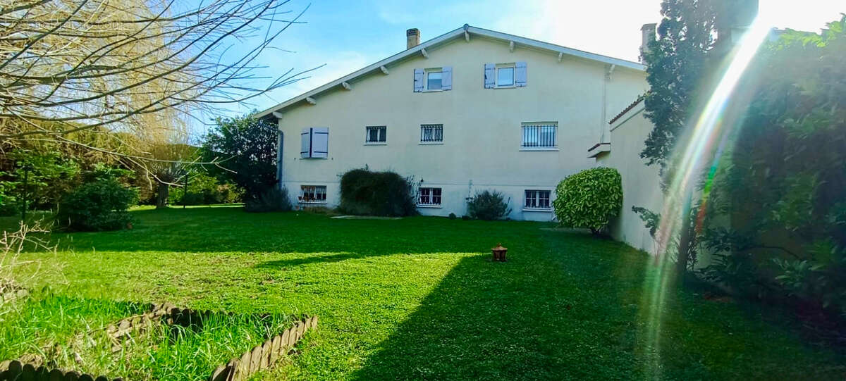 Maison à LAMARQUE