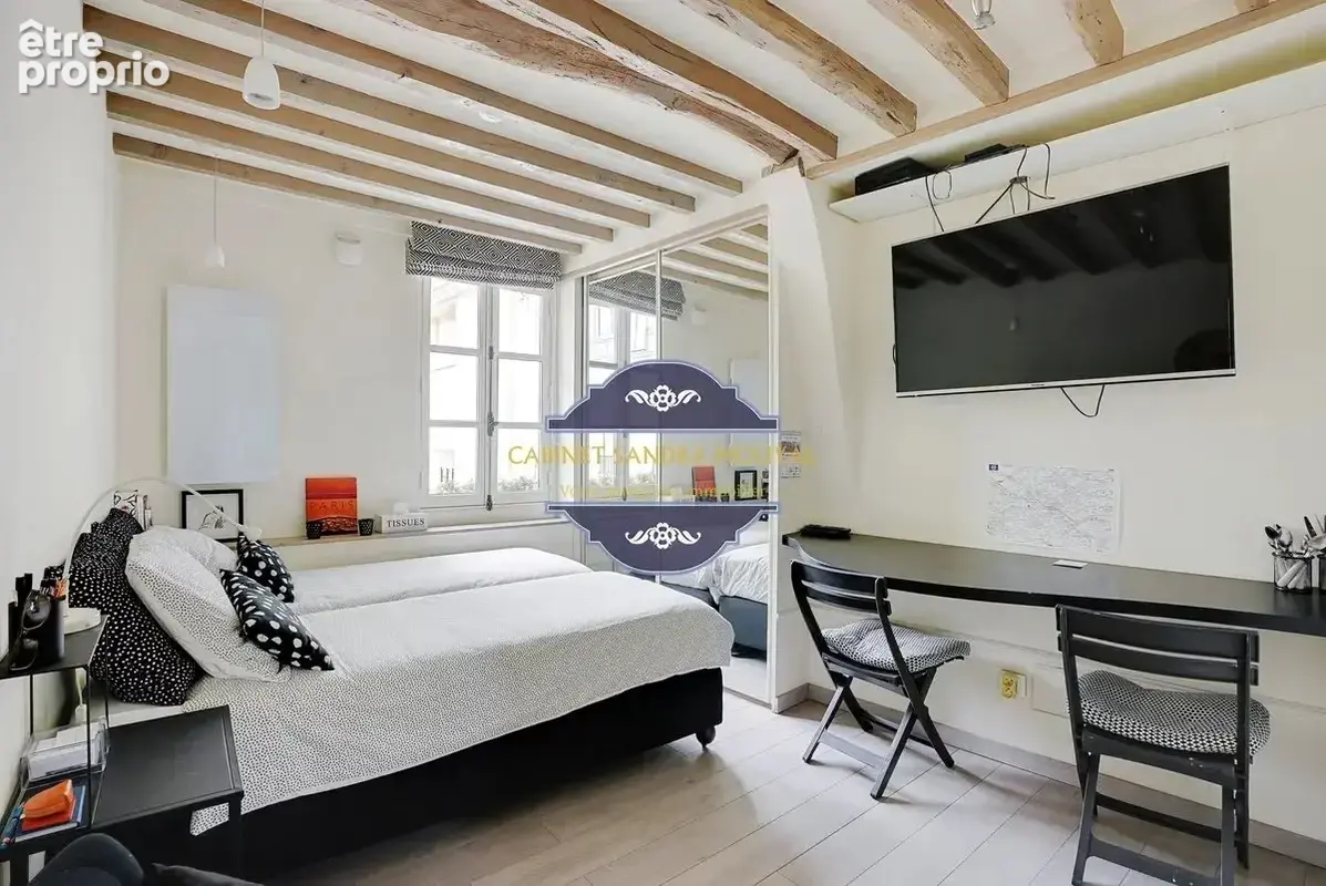 Paris Ier - Jardin des Tuileries - RARE - Studio de 16 m², 6ème ascenseur: - photo 3