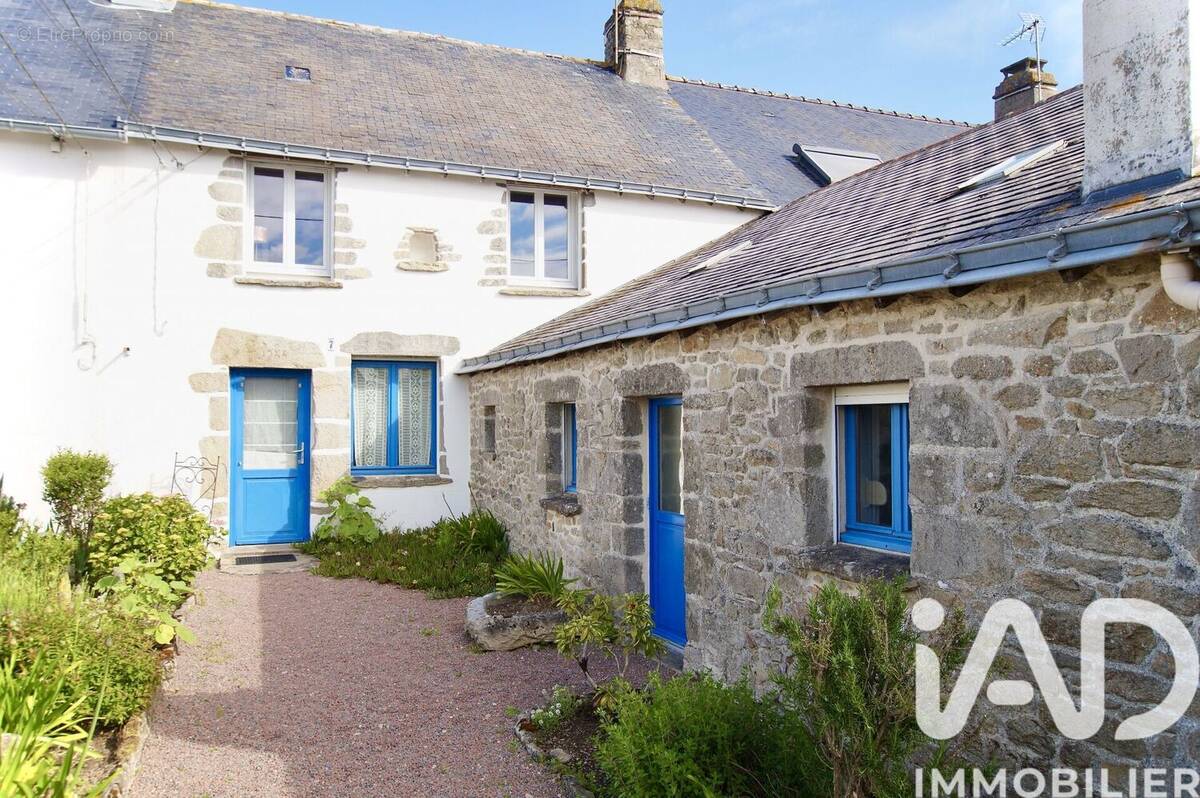 Photo 1 - Maison à LA TURBALLE