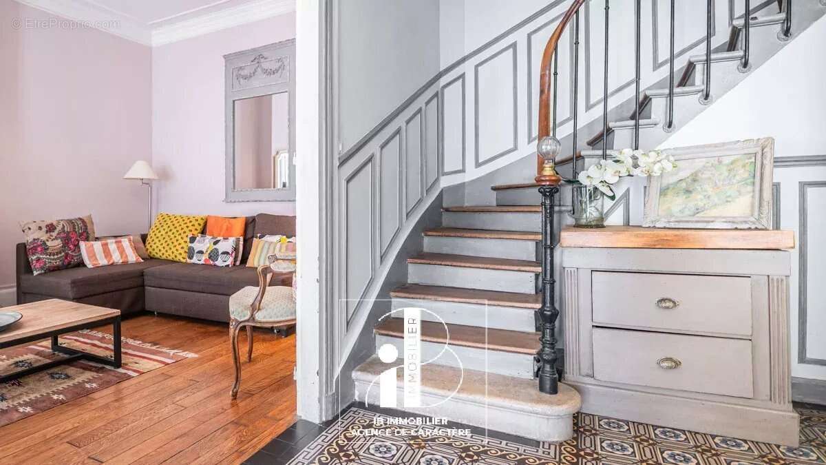 Maison à FONTAINEBLEAU