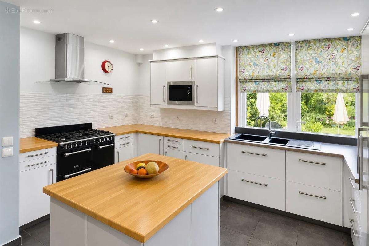 Maison rénovée 7 pièces 201 m² - Bresdon - photo 3