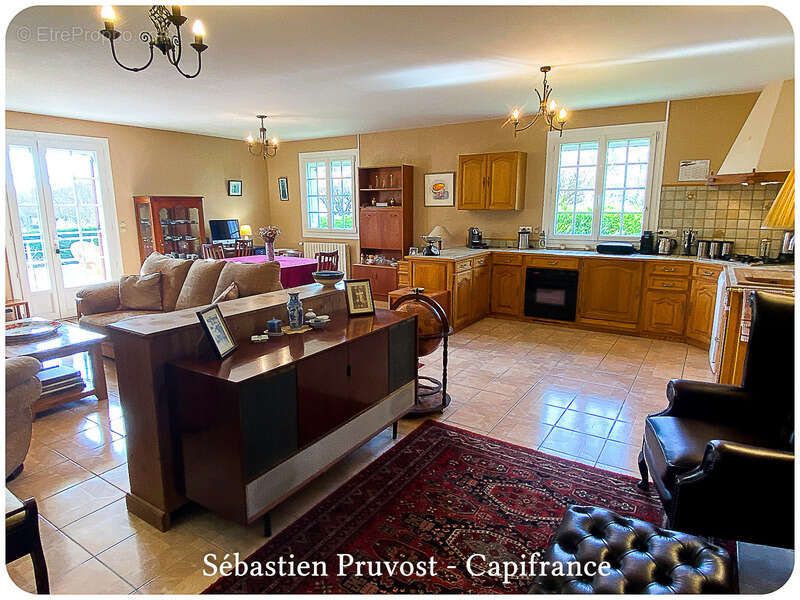 Maison à SAINT-PARDOUX-LA-RIVIERE