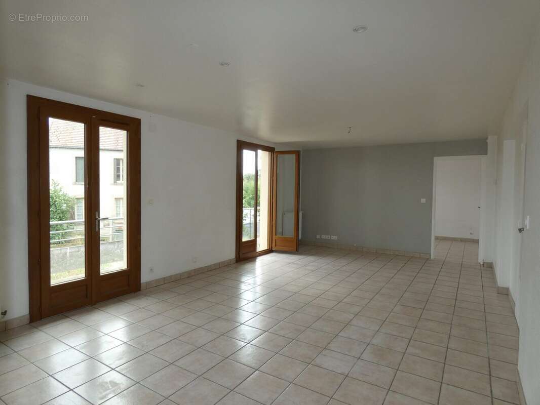 Maison 135 m² à Cressat  - photo 9