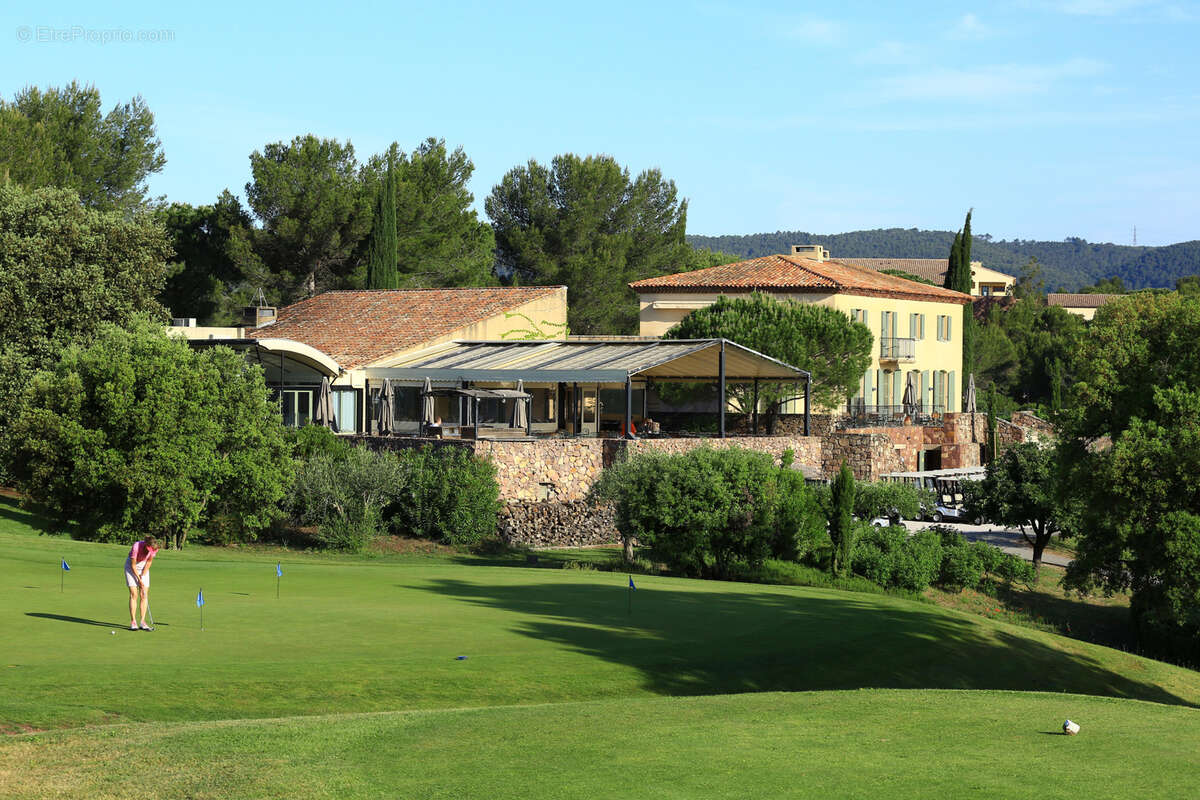 Superbe villa plain pied située sur le Domaine de St-Endréol 4* Golf & Spa Resort. - photo 29