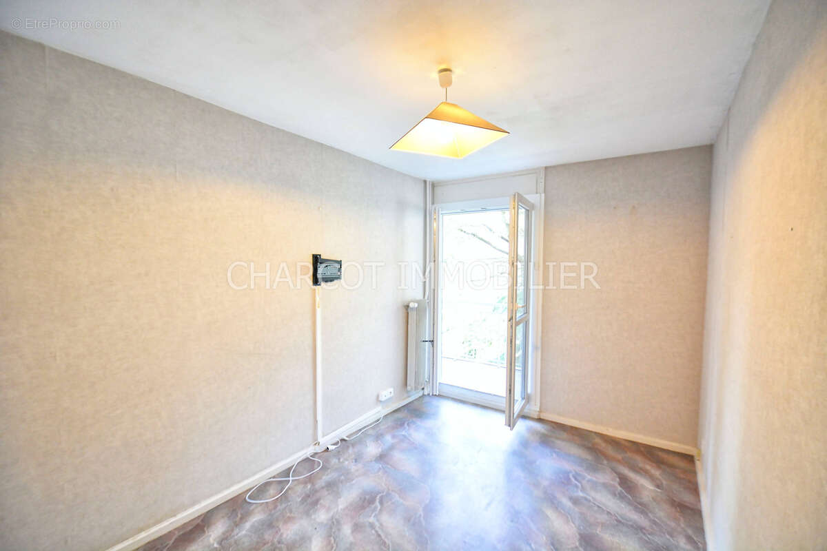 Appartement à SAINTE-FOY-LES-LYON