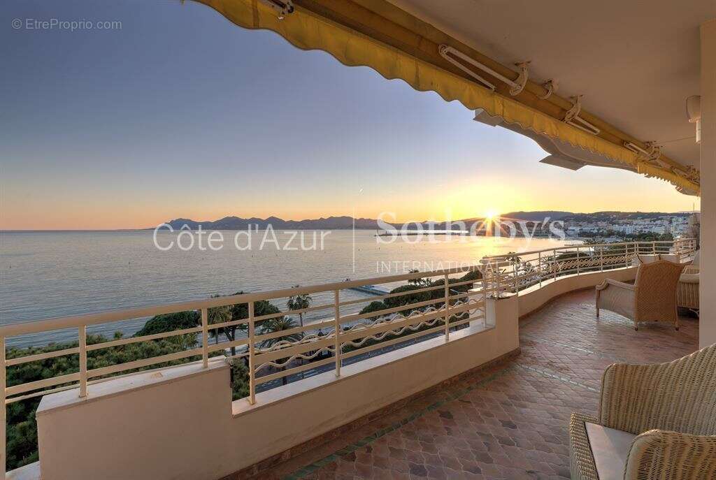 Appartement à CANNES