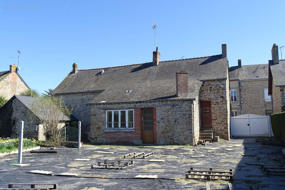 Maison à DEUX-EVAILLES