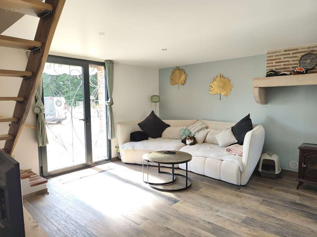 Maison à SAINT-ETIENNE-SUR-REYSSOUZE