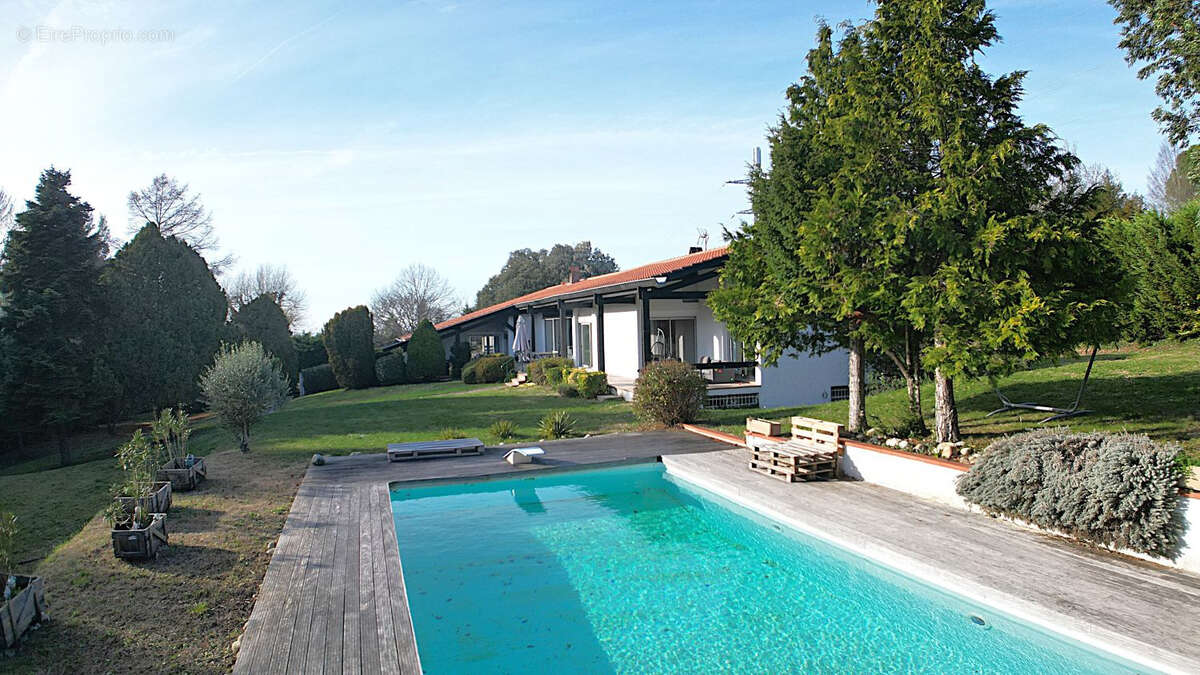 Maison à VIGOULET-AUZIL