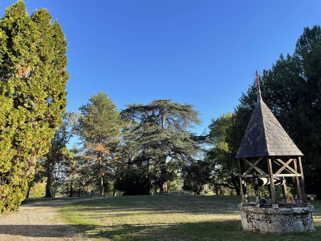 Propriété en situation dominante avec parc arboré de 5ha proche d’un bourg dans le Nord du Gers - photo 18